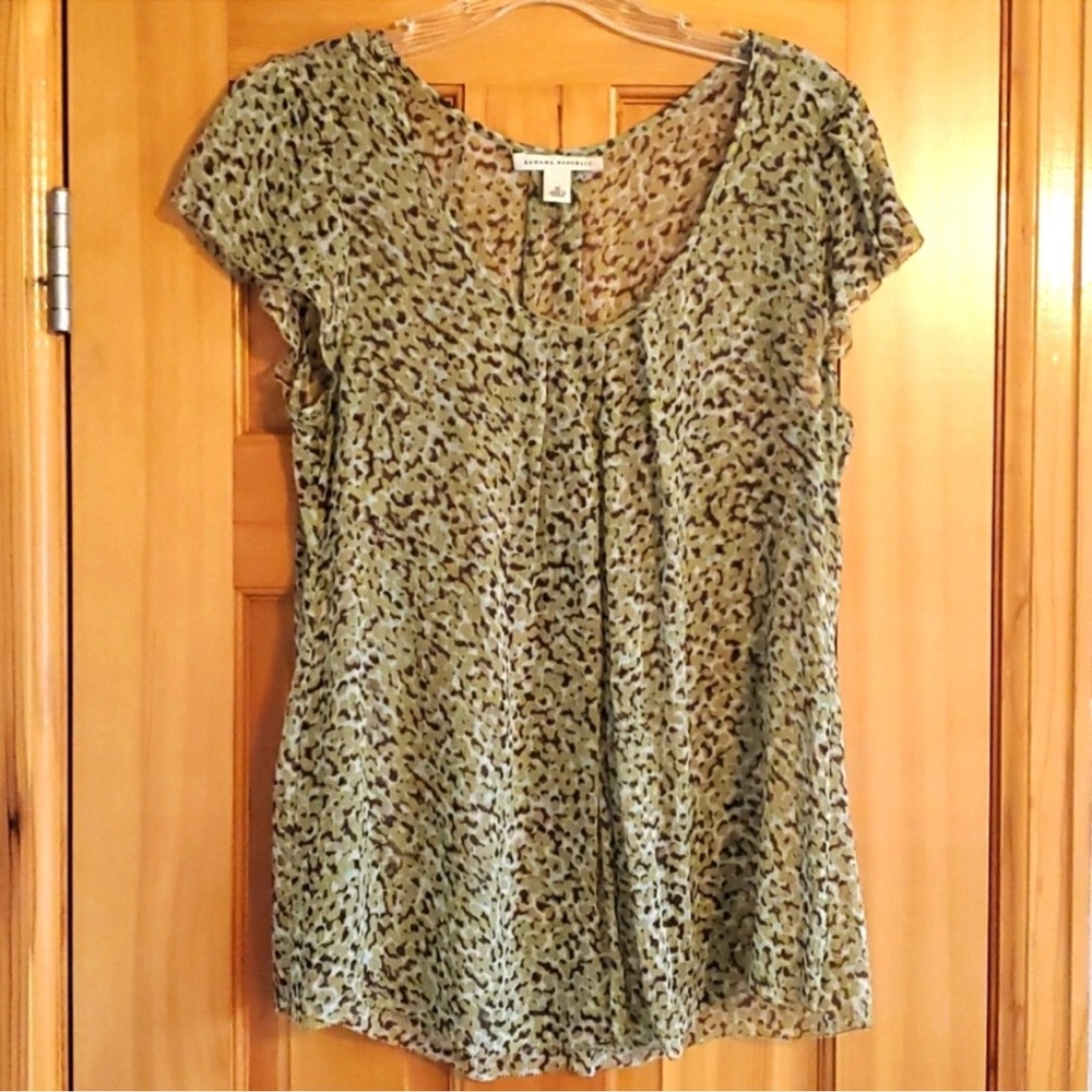 Banana Republic Leopard 🐆 Blouse, Size M, Green/Brown
